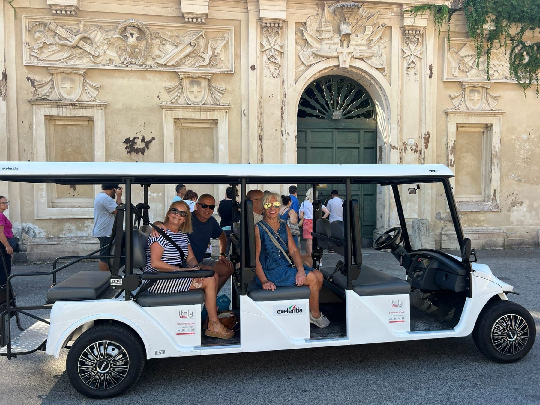 La Dolce Vita: Rome by Golf Cart with Aperitivo in Trastevere visual 1